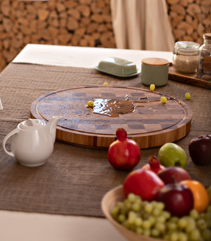 Round End Grain Cutting Board Oak + Board Care Cream