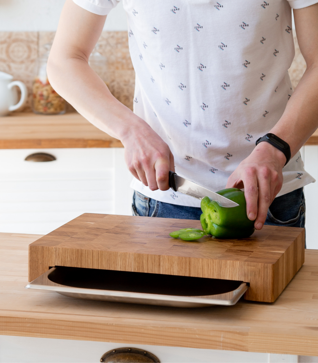 Oak Cutting Board With Tray (Small) YOHO