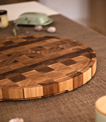 Round End Grain Cutting Board Oak + Board Care Cream